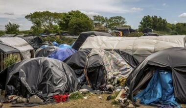 migrant-tent-camp-paris