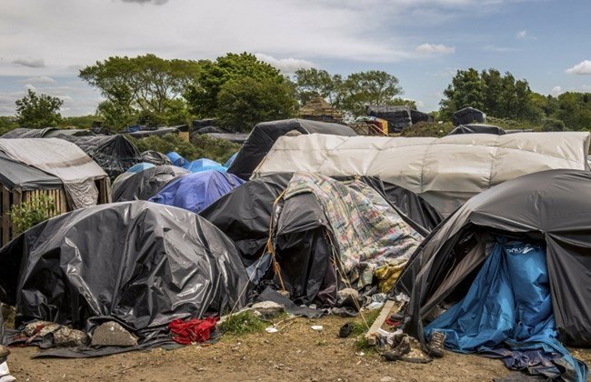 migrant-tent-camp-paris