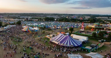 glastonbury 2025 tickets price, date, tricks to get free VIP Tickets - samdrew