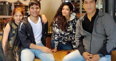 ritika singh family, father, husband, biography, net worth 2024 - samdrew